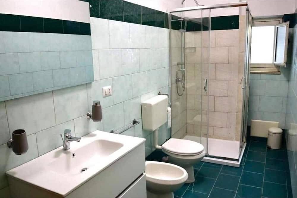 Ganze Wohnung, Modern vacation home in Reggio Calabria, a 10-minute walk from the airport. in Reggio Calabria, Reggio Calabria Provinz