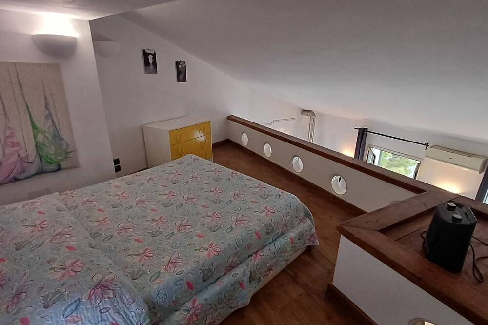 Romantische Villa für 2 Personen, mit Blick auf das Meer, in einer natürlichen Klippe. in Furore, Amalfiküste