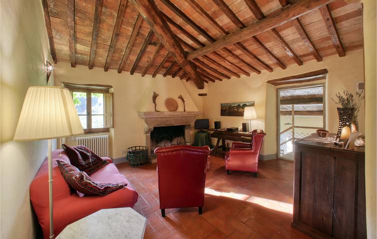 Accogliente appartamento 2BR con parcheggio e internet, vicino a Tevere e Montedoglio in Anghiari, Valtiberina