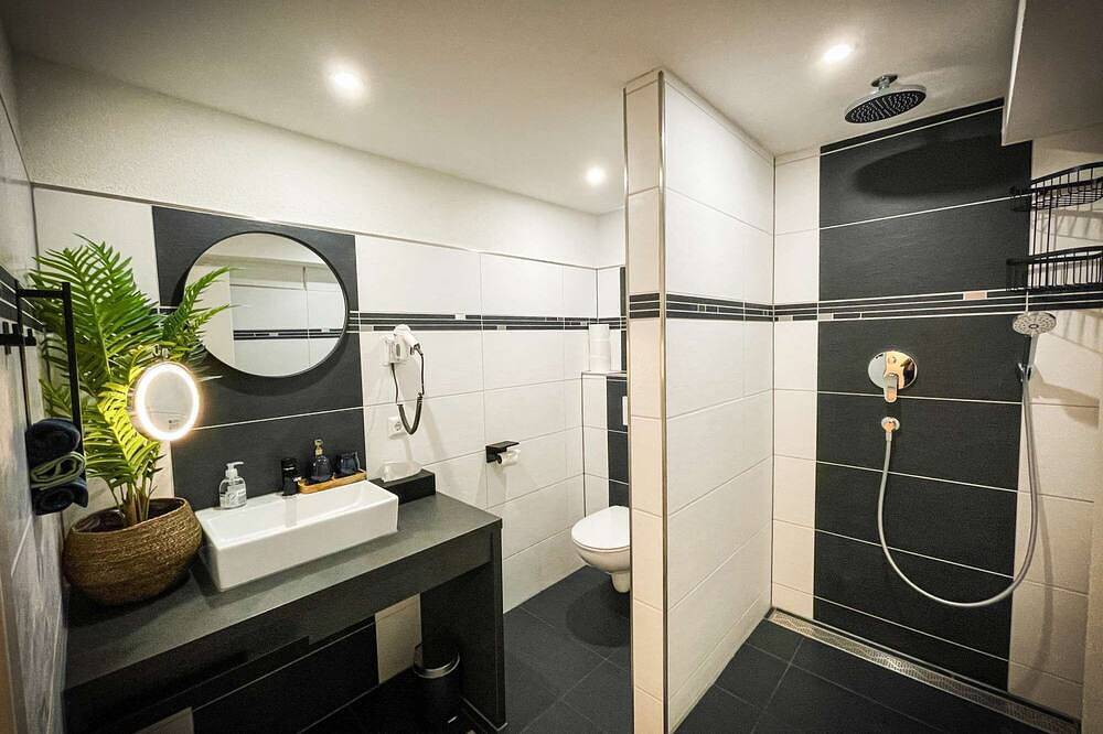 Ganze Wohnung, Deine Ferienwohnung No 2 - Kellerwohnung - in Europa-Park, Mahlberg