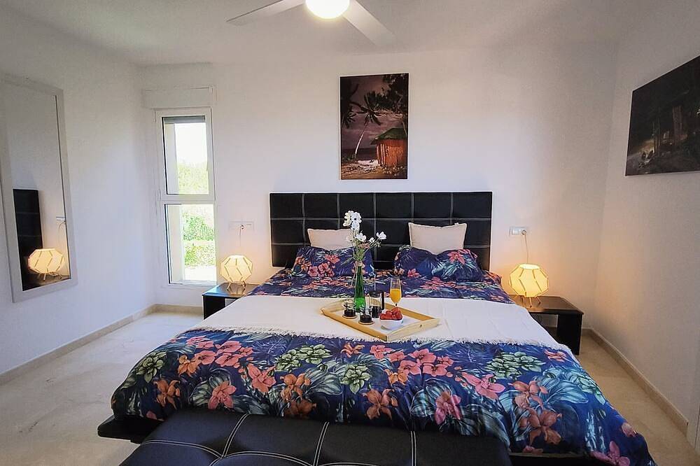 Grande villa luxueuse pour 6 avec fenêtres panoramiques et vue sur mer in Javea Port, Jávea