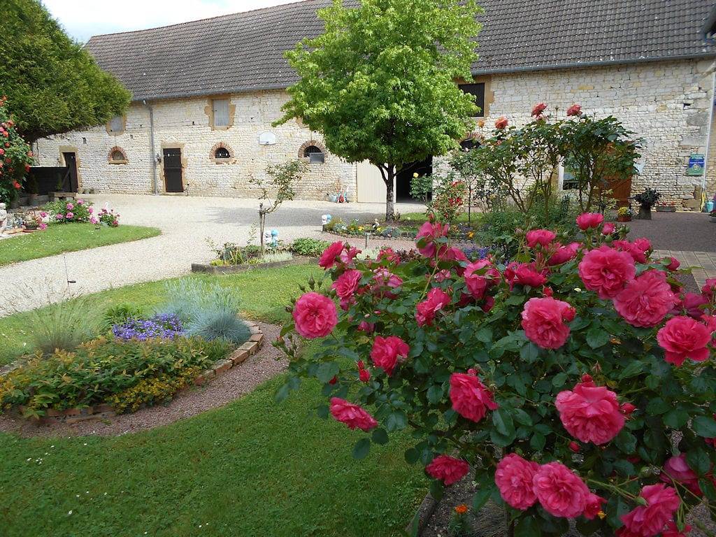 Chambres d'hôtes Domaine d'Augy - Suite de 2 chambres in Farges-en-Septaine, Région de Bourges