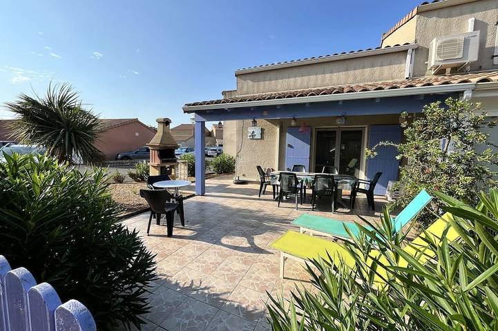 Holiday home for 10 people, with garden - 1