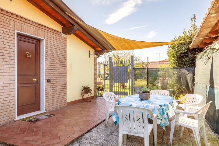 Casa di vacanza 'Casina Del Glicine in Massa, Riviera Toscana
