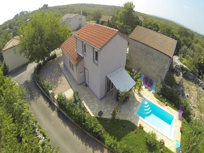 Chalet para 6 personas, con piscina y jardín - 1