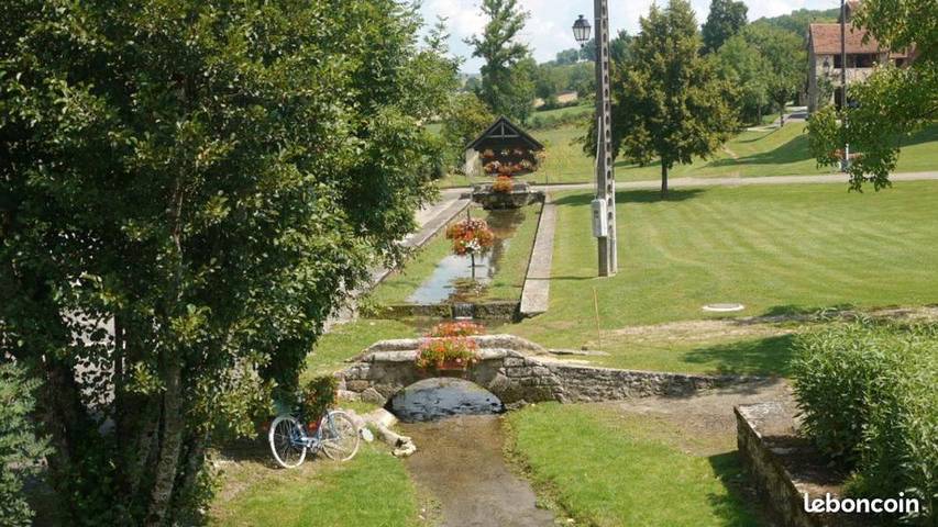 Location de vacances pour 5 personnes, avec Terrasse à Rudelle - 2