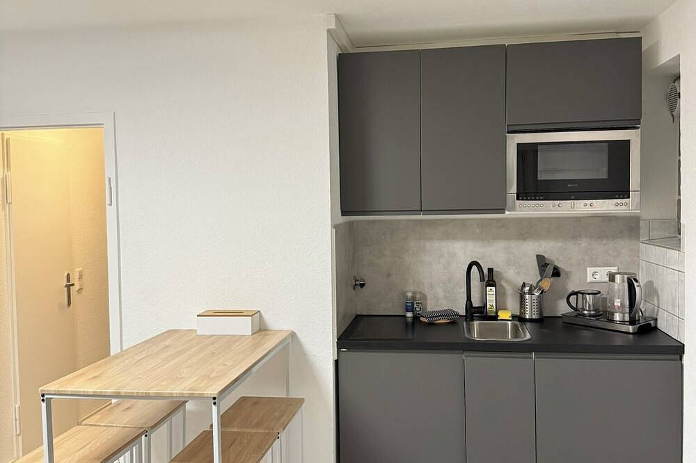 Ganze Wohnung, Modernes Apartment nahe Arena & Mercedes-museum in Stuttgart, Stuttgart Region