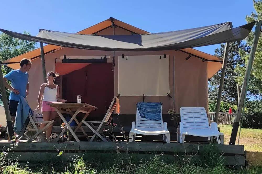 Tente Safari Family eco 5 personnes in Saint-Paul-de-Vézelin, Région de Roanne