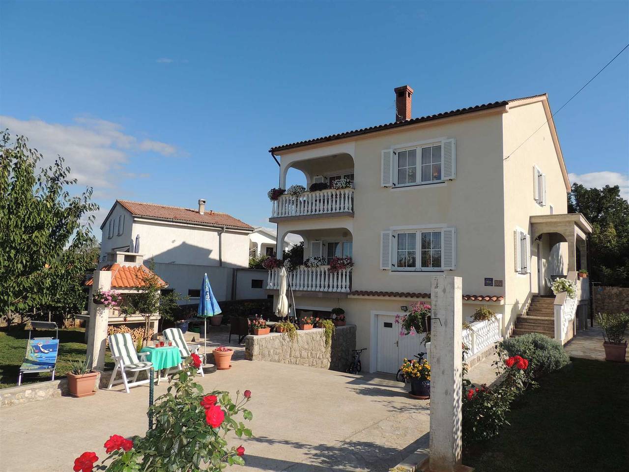 Ganze Wohnung, Ferienwohnung Danica mit Balkon in Malinska-Dubašnica, Krk