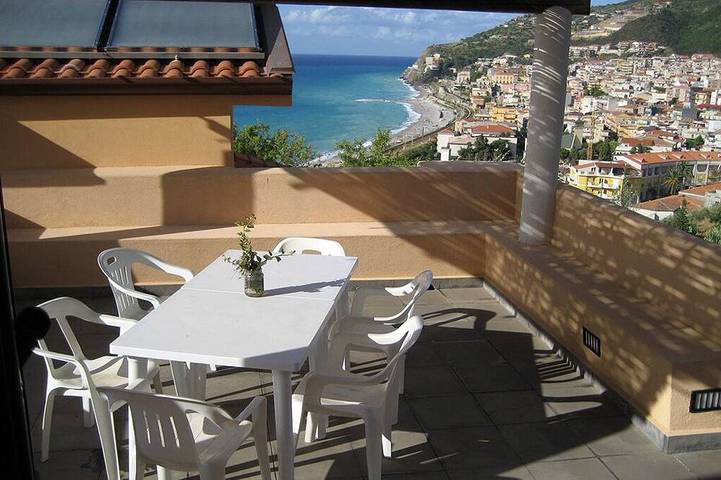 Location de vacances pour 2 personnes à Piraino