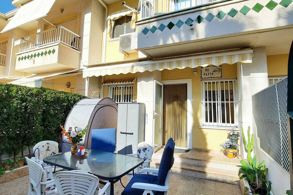 Centraal gelegen huis, terras, dicht bij strand en centrum, airco, gratis wifi. in Santa Pola, Costa Blanca