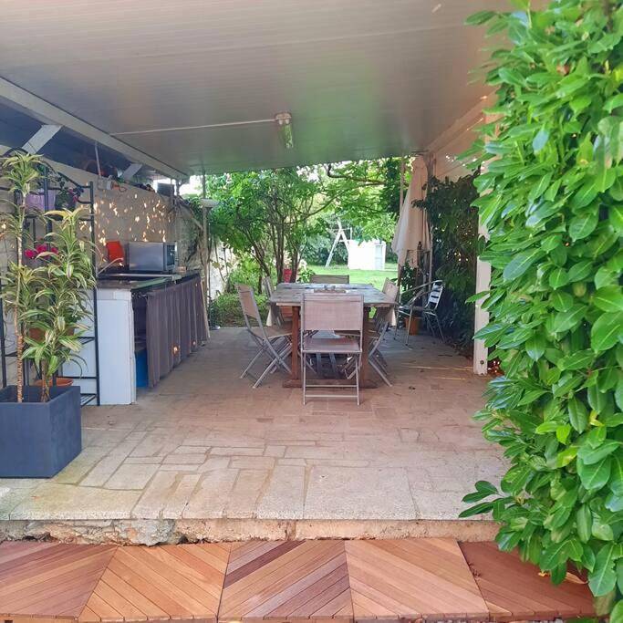 Location de vacances pour 4 personnes, avec piscine et jardin à Bernay-Saint-Martin - 4