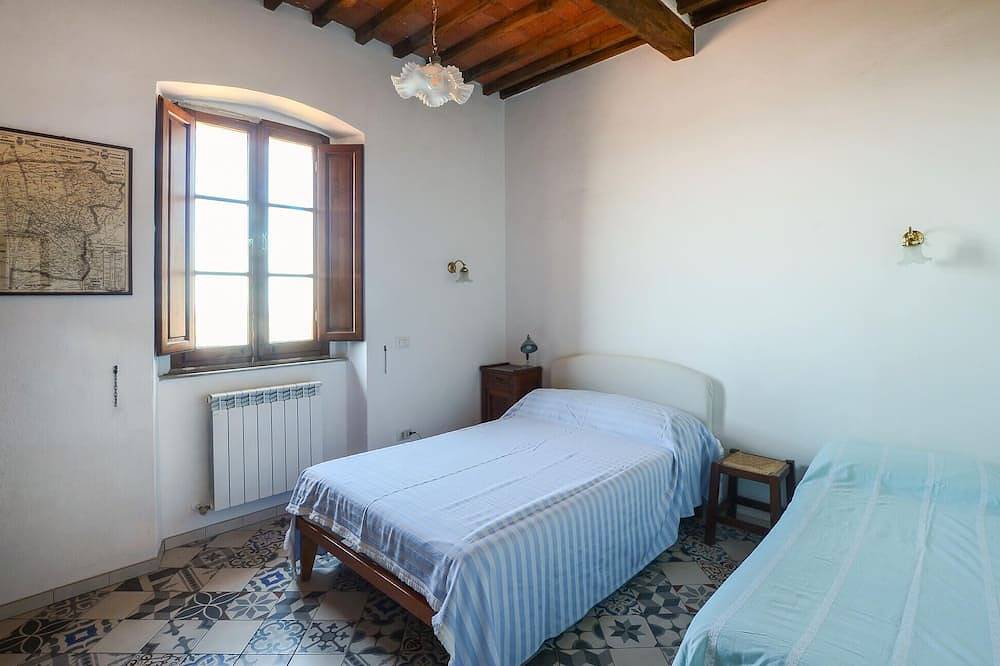 Appartamento intero, 2 bedroom lovely apartment in Castagneto Carducci in Castagneto Carducci, Costa degli Etruschi