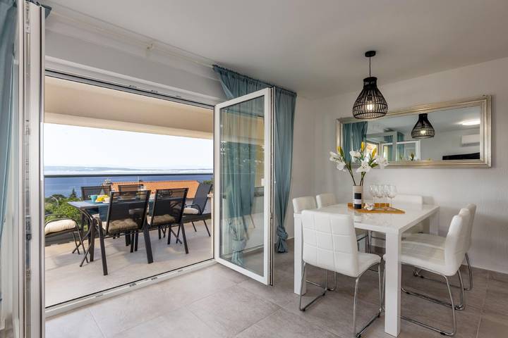 Ferienwohnung für 6 Personen, mit Garten in Crikvenica