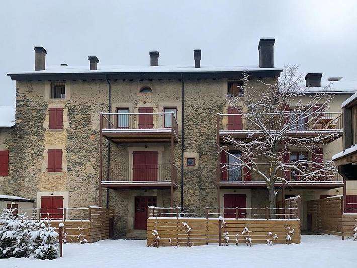 Gîte pour 4 personnes, avec jardin et terrasse à Err