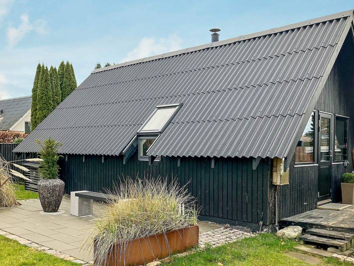 Ferieudlejning for 4 personer, med Terrasse i Karrebæksminde
