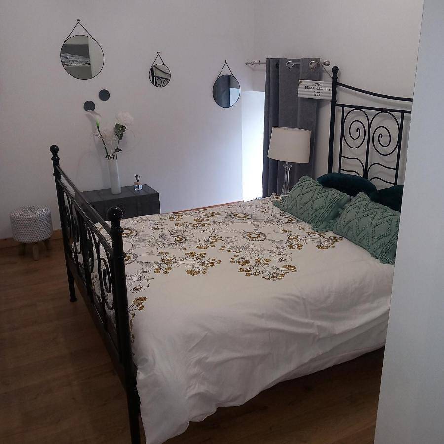 Appartement entier, Two-Bedroom Apartment in Le Pin-la-Garenne, Parc naturel régional du Perche