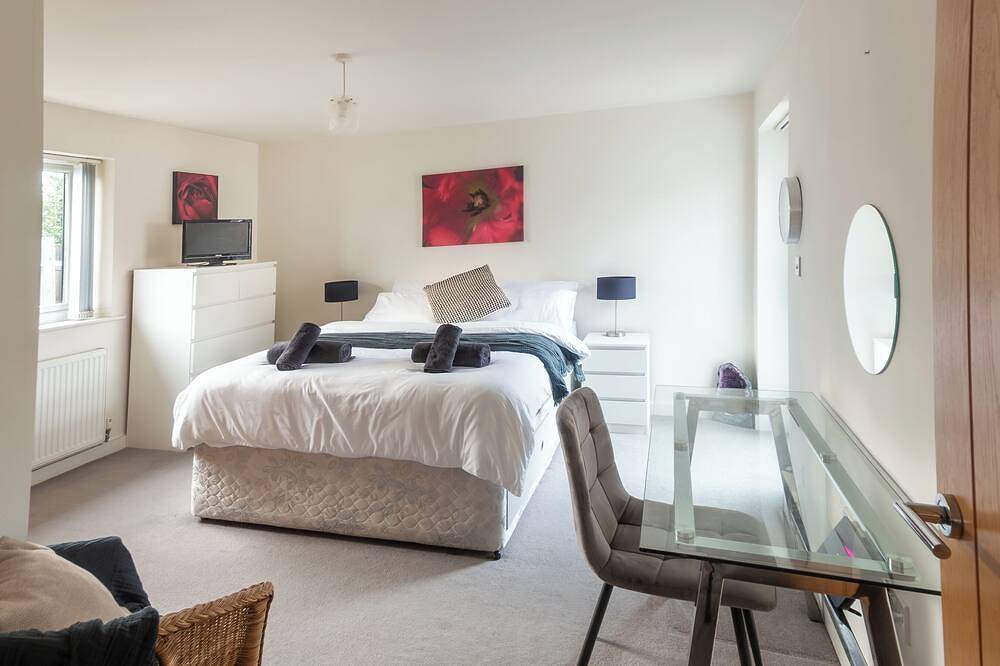 2-Bed Wallington, Sleeps 6, Parking, Near Lgw in Sutton (London), London