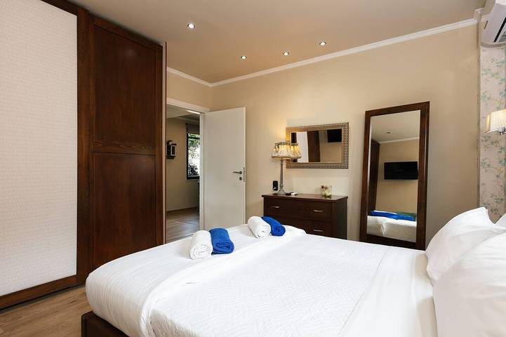 Heated pool, kids pool, gorge and sea views! in Rethymno en omgeving