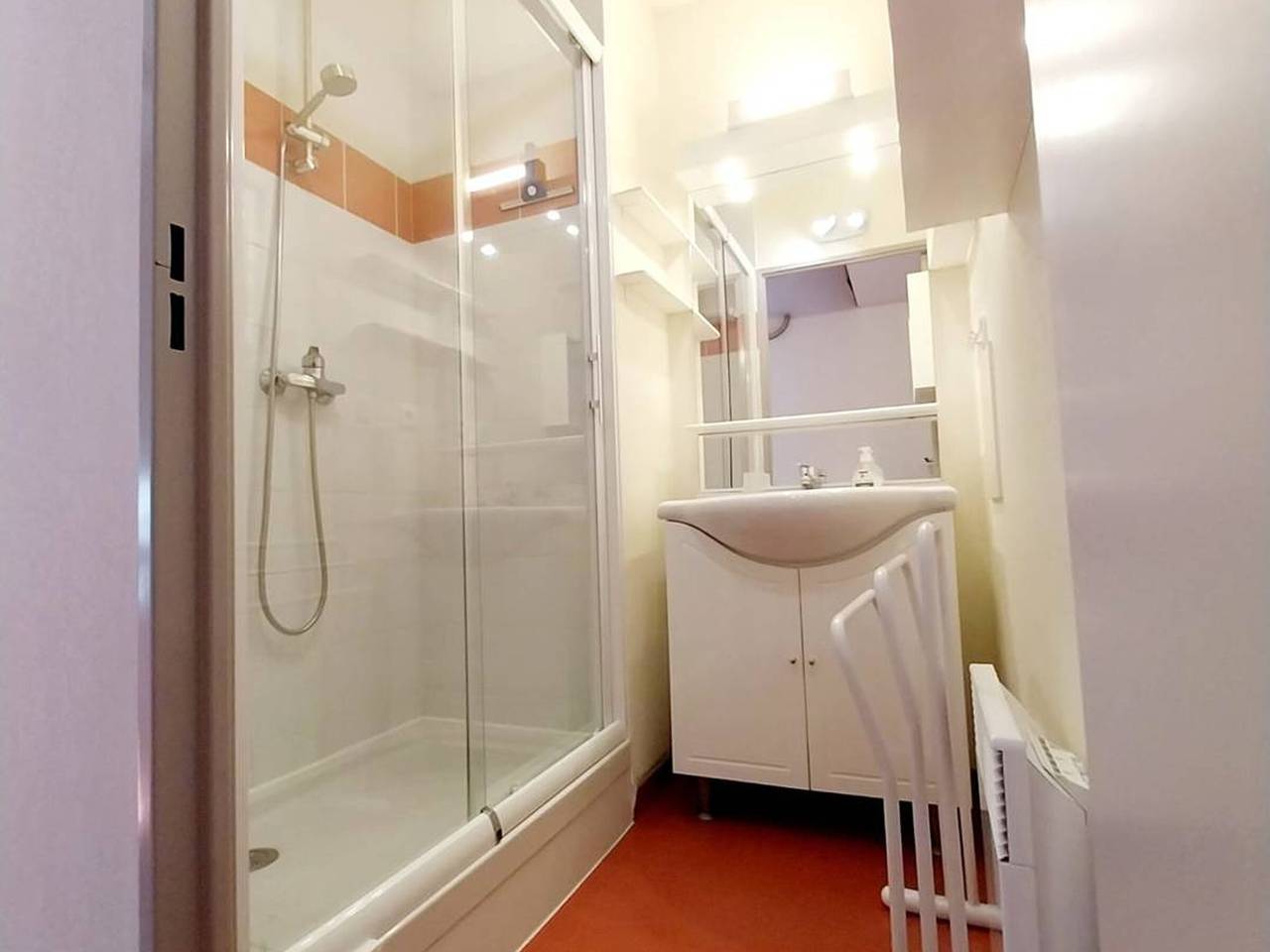 Apartamento entero, Departamento en Cauterets: 4 pers, parking, cerca de termas in Cauterets, Parque nacional de los Pirineos