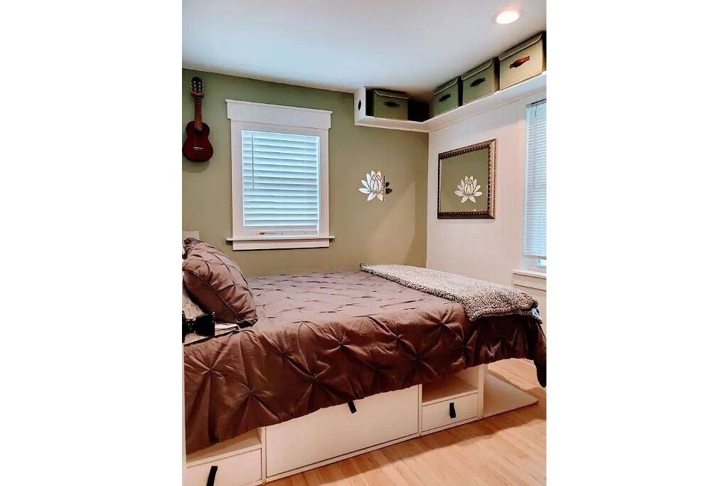 Alluring 3 Bedroom 🏡 ➕️ Jacuzzi jet tub in Madison, Dane County