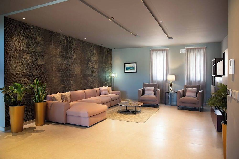 Manta: A Brand New Luxury Escape in Marsaxlokk, Insel Malta