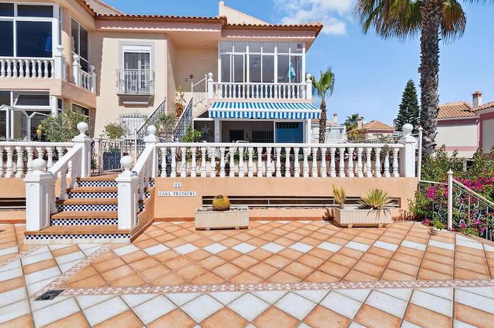 Location de vacances pour 4 personnes, avec piscine et balcon dans Los Balcones