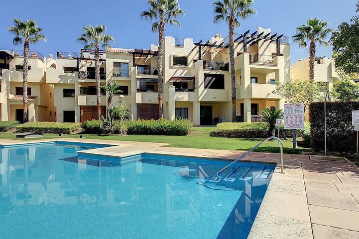 Holiday apartment for 4 people, with balcony and pool as well as garden - 1
