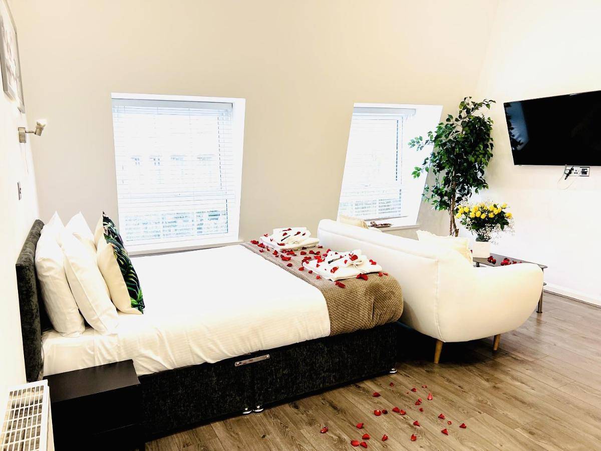 Entire apartment, Studio in Plymouth, South West England