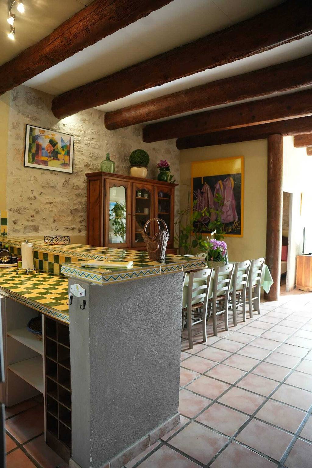 Ganze Wohnung, Helle Wohnung in Arles mit Gemeinschaftspool in Albaron, Arles