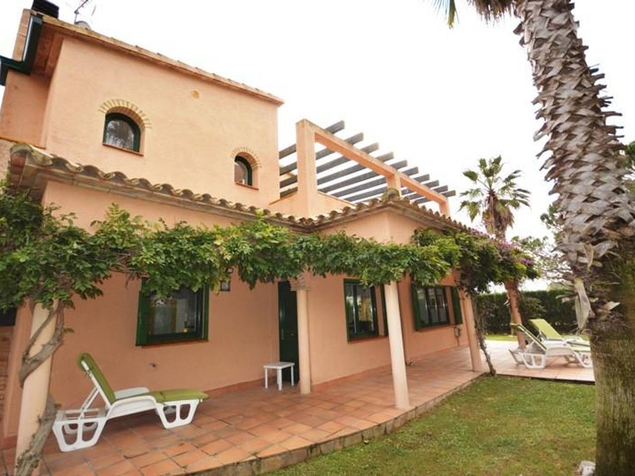Geräumiges Ferienhaus: Pool, A/C, Wlan, Garten, Grill, Klavier - für Familien ideal! in Sant Pere Pescador, Oberampurien