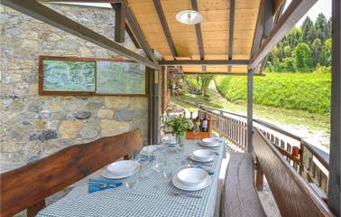 Vacation Rental for 7 Guests in Comeglians, Udine Province, Picture 3