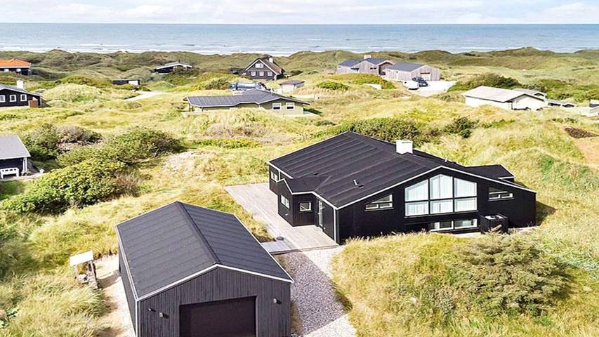 Ferienhaus für 9 Personen, mit Whirlpool und Terrasse sowie Sauna in Grønhøj Strand