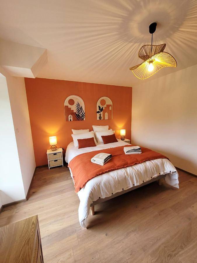 Location de vacances pour 15 personnes, avec jacuzzi et terrasse à Équilly - 4