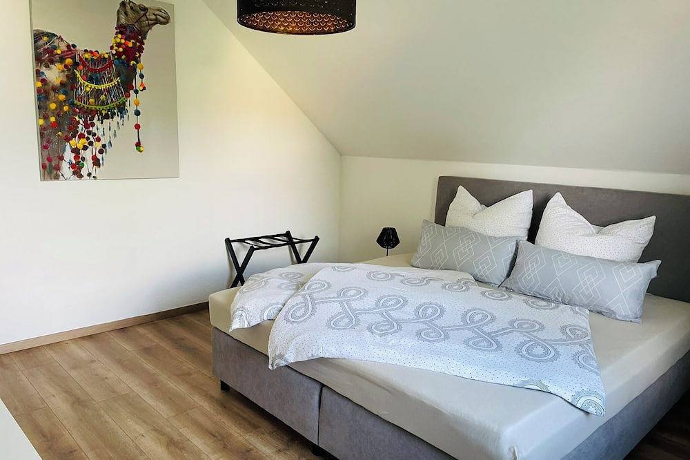 Ganze Wohnung, Ferienhaus Seenah - Wohnung Qualle in Neukieritzsch, Hainer See