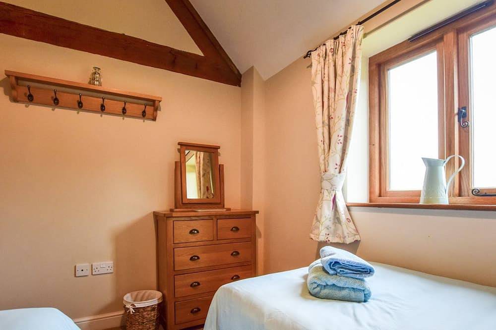 Cider House at Oosland Barns - sleeps 4 guests  in 2 bedrooms in Bidford on Avon, Warwickshire