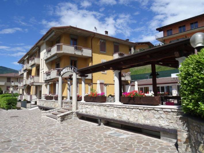 Ferienwohnung für 5 Personen, mit Balkon und Pool in Tignale - 3