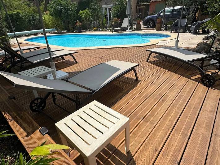 Apartamento de vacaciones para 4 personas, con terraza además de jardín y piscina - 1