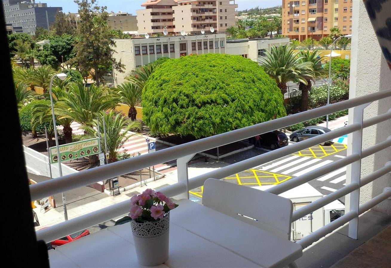 Geheel appartement, Vakantiehuis "Appartement in Los Cristianos centrum". in Los Cristianos, Arona