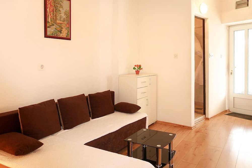 Margeta by Interhome in Lakmartin, Krk (isla)