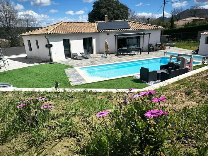 Chalet para 5 personas, con piscina además de terraza y vistas - 1