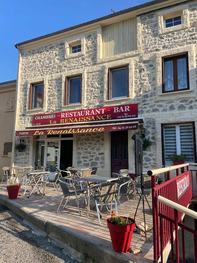 Hôtel Restaurant La Renaissance in Saint-Cirgues-en-Montagne, Parc naturel régional des Monts d'Ardèche