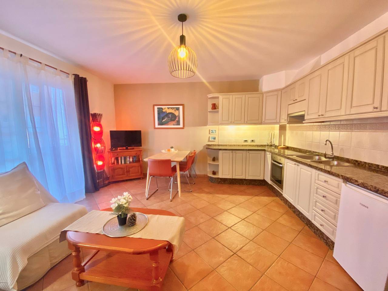 Apartamento entero, Apartamento vacacional "Casa Emma" con balcón y Wi-Fi in Playa de San Juan Tenerife, Guía de Isora