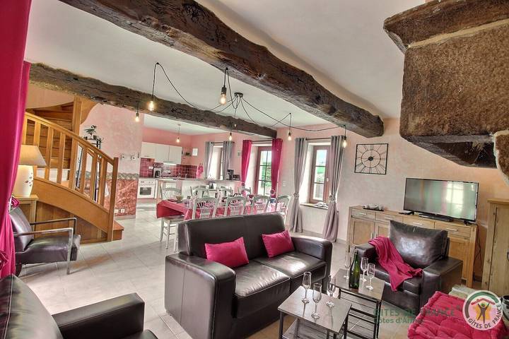 Gîte pour 8 personnes, avec Terrasse et Jardin à Pléven