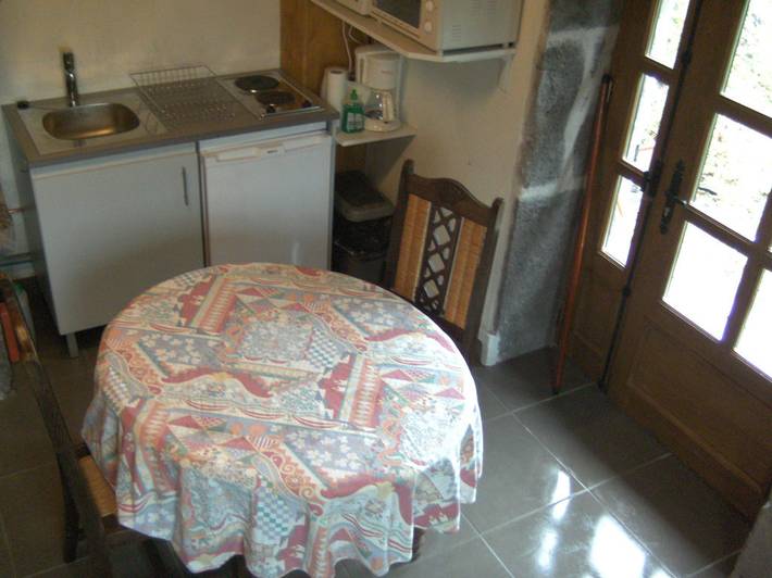 Gîte pour 2 personnes, avec jardin, animaux acceptés dans le Cantal - 3