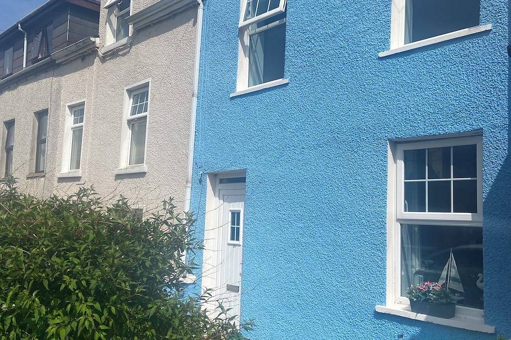 Stunning Blue Coastal House\nideal base ➡️Giant’s Causeway, Golf & Game of Thrones in Portstewart, Grafschaft Londonderry