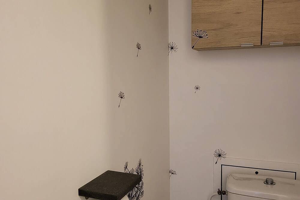 Appartement entier, Appartement  en rdc de 32m2\nconvient pour un couple ou personne seule in Valenciennes, Région de Valenciennes
