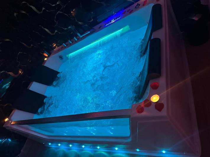Maison d’hôte pour 2 personnes, avec Jacuzzi