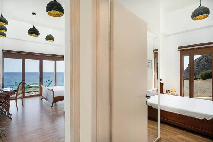 Griechische Strandvilla Atalandia mit beheiztem Pool, Fitnessraum, Grill & Büro in Kreta Süden