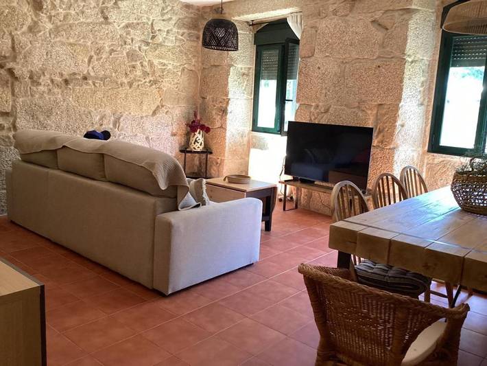 Casa rural para 8 personas, con Balcón en Junquera de Ambía
